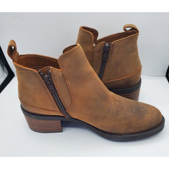 Clarks Womens Memi Zip Leather Bootie - Dark Tan, Size 7M EUC Scuffed